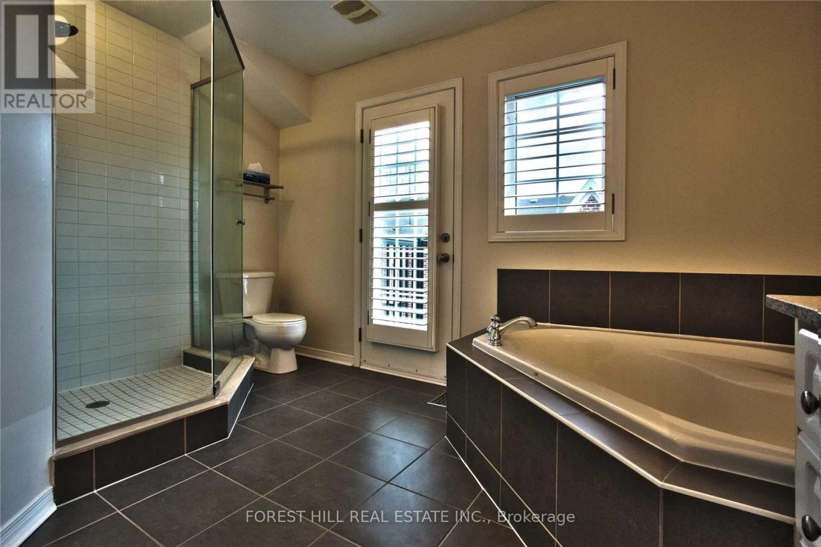 99 - 117a The Queensway, Toronto, Ontario M6S 5B7 - Photo 10 - W13556192