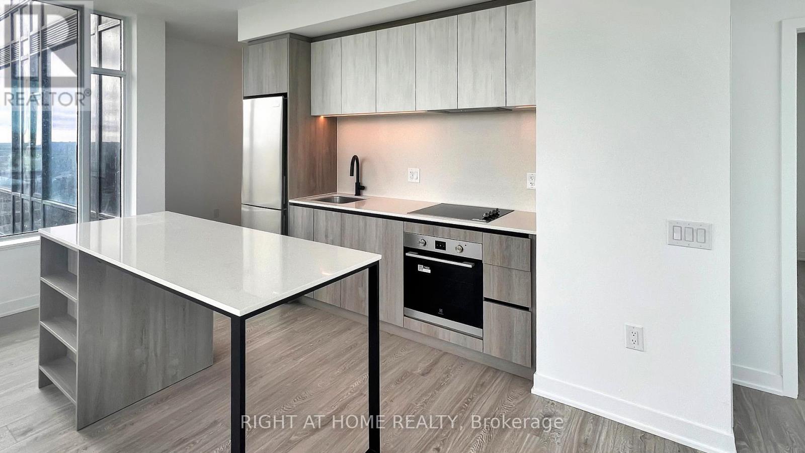 809 - 2495 Eglinton Avenue W, Mississauga, Ontario  L5M 2V8 - Photo 3 - W13556252