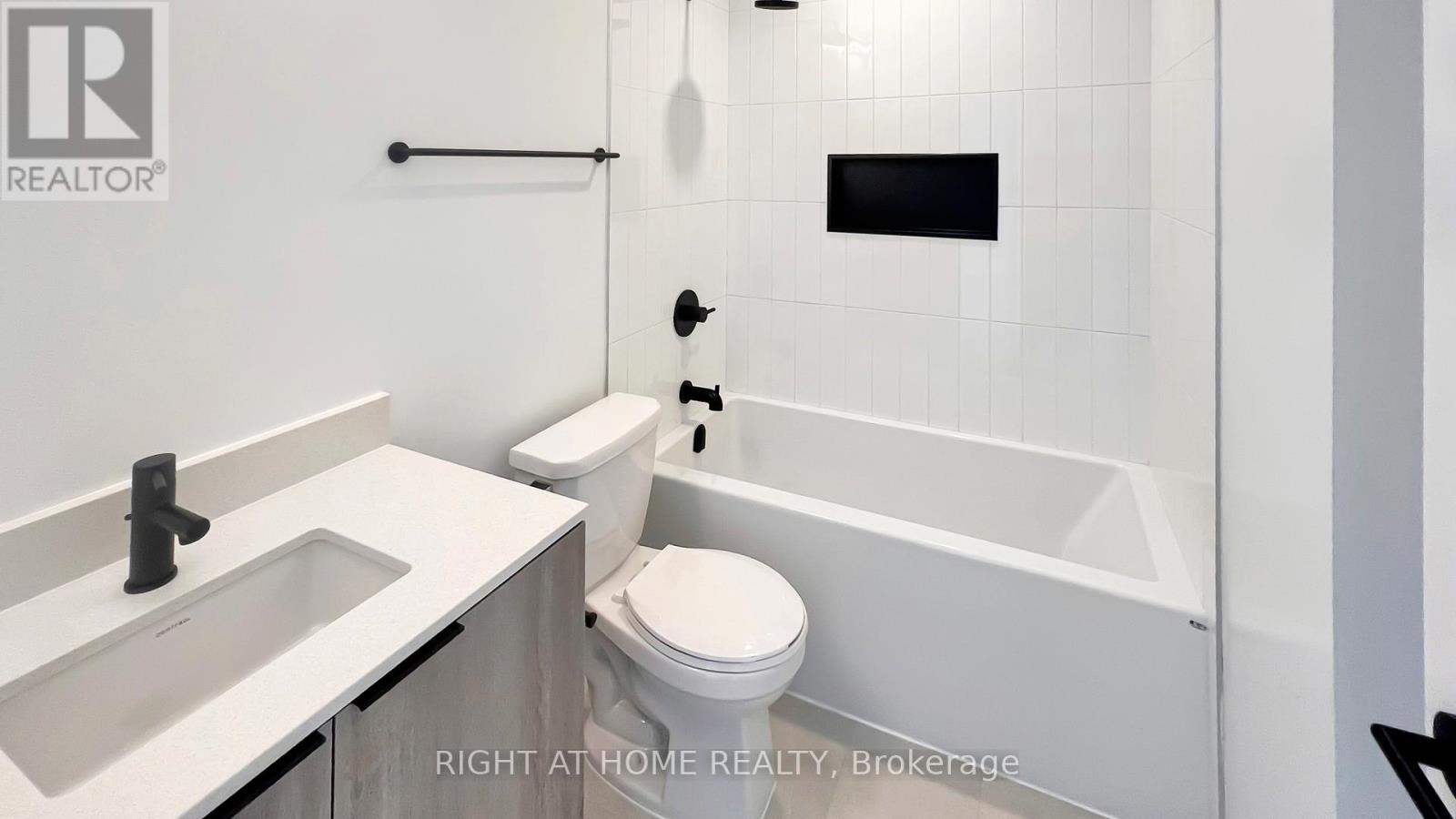 809 - 2495 Eglinton Avenue W, Mississauga, Ontario  L5M 2V8 - Photo 8 - W13556252