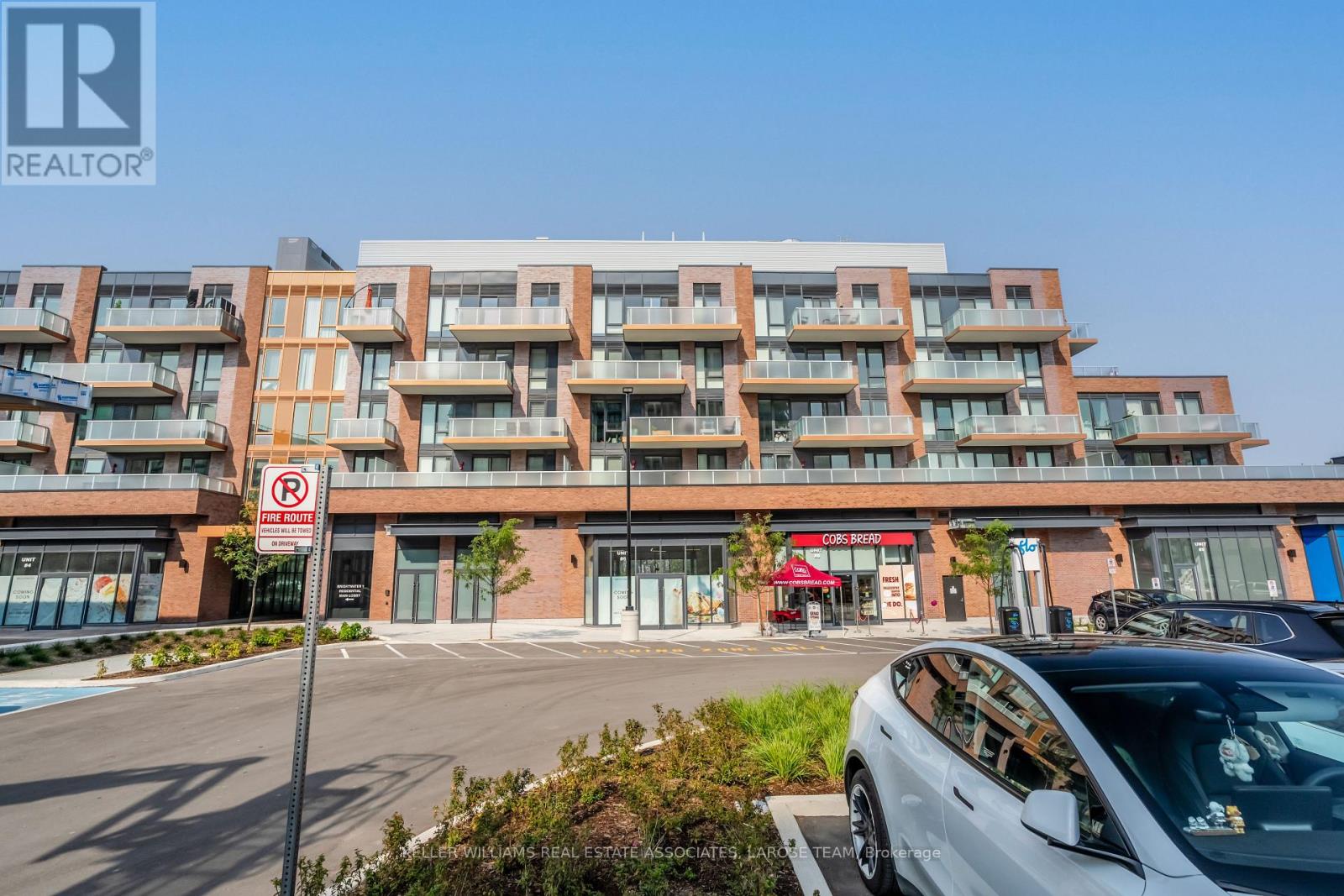 205 - 215 Lakeshore Road W, Mississauga, Ontario L5H 1G5 - Photo 30 - W13556316