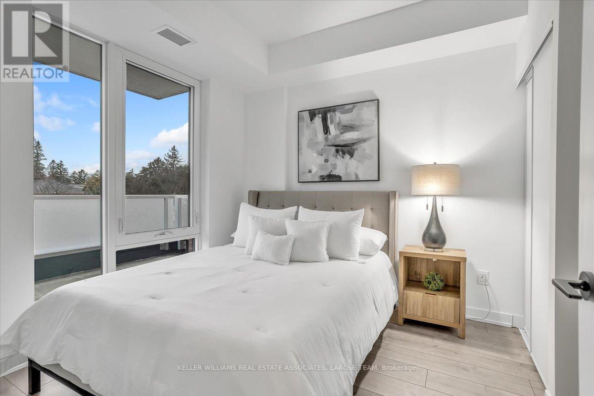 205 - 215 LAKESHORE ROAD W