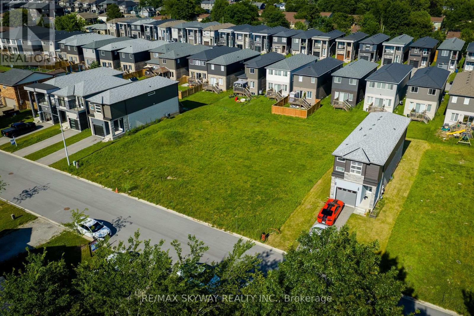 215 Iva Street, Welland, Ontario  L3C 3B9 - Photo 8 - X13556160