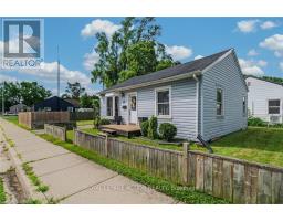 39 SANDERSON STREET, Brantford, Ontario