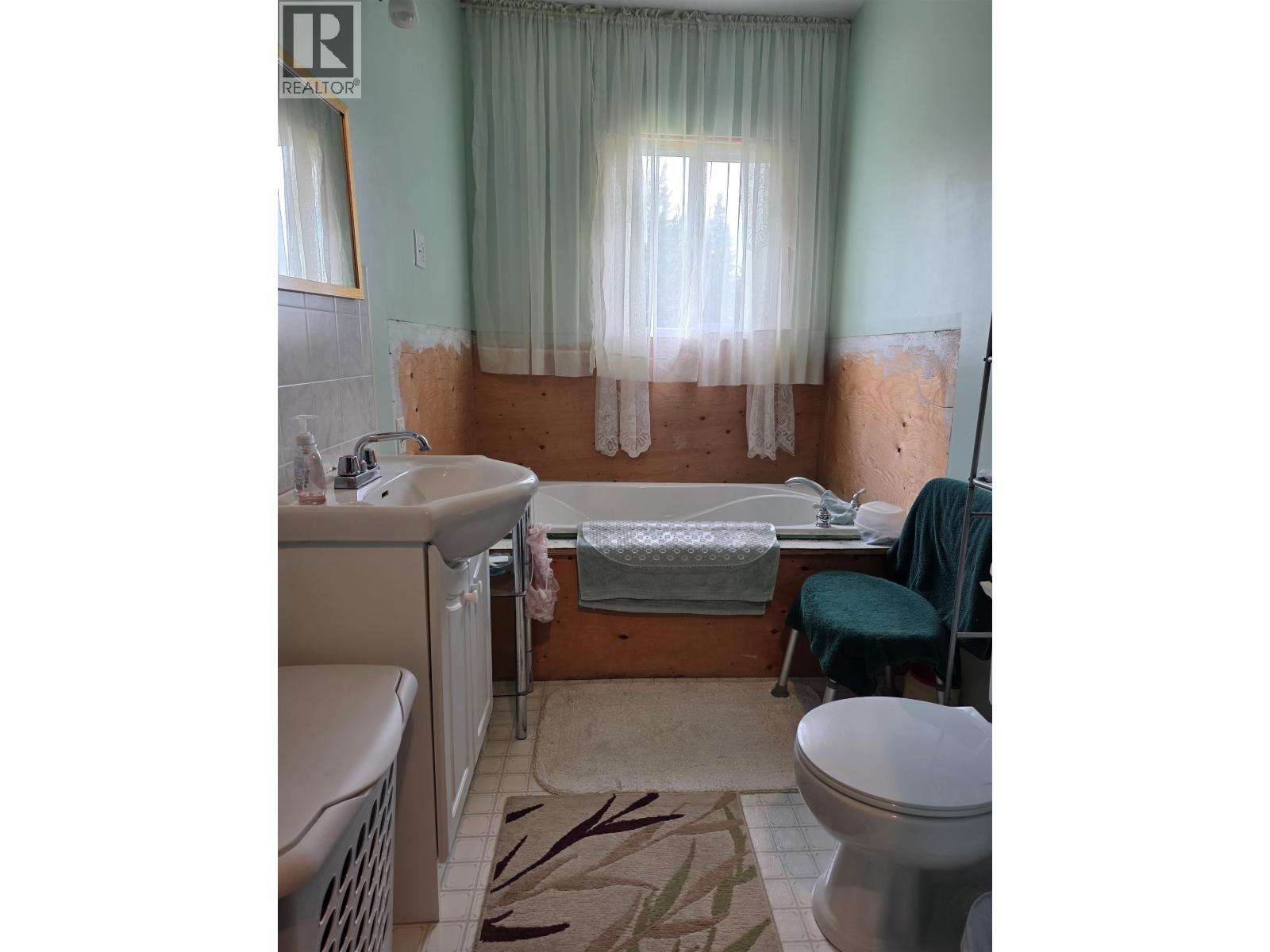 30146 Meanwhile Road, Topley, British Columbia  V0J 2Y0 - Photo 18 - R3145422