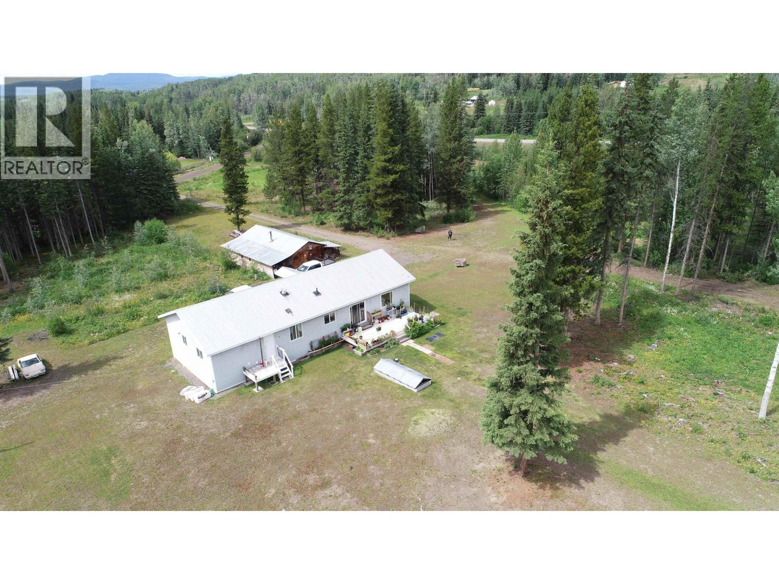 30146 Meanwhile Road, Topley, British Columbia  V0J 2Y0 - Photo 4 - R3145422