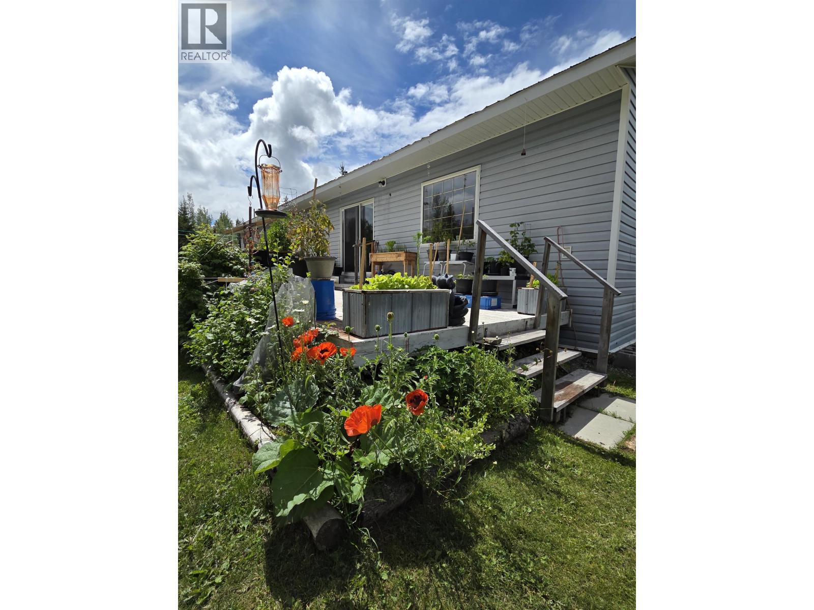 30146 Meanwhile Road, Topley, British Columbia  V0J 2Y0 - Photo 7 - R3145422