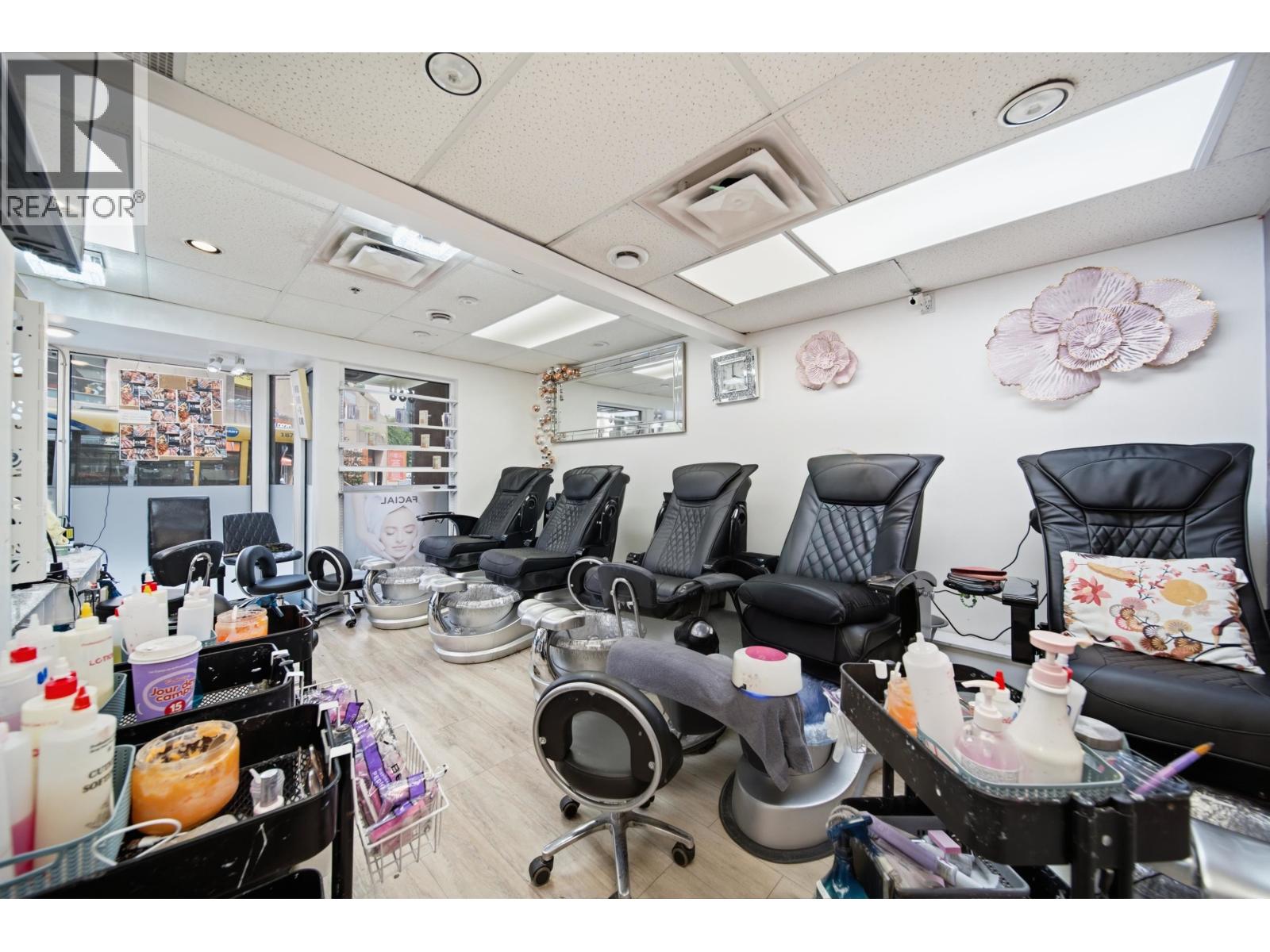 123 Confidential Street, Vancouver, British Columbia  V6B 2B2 - Photo 2 - C8080364
