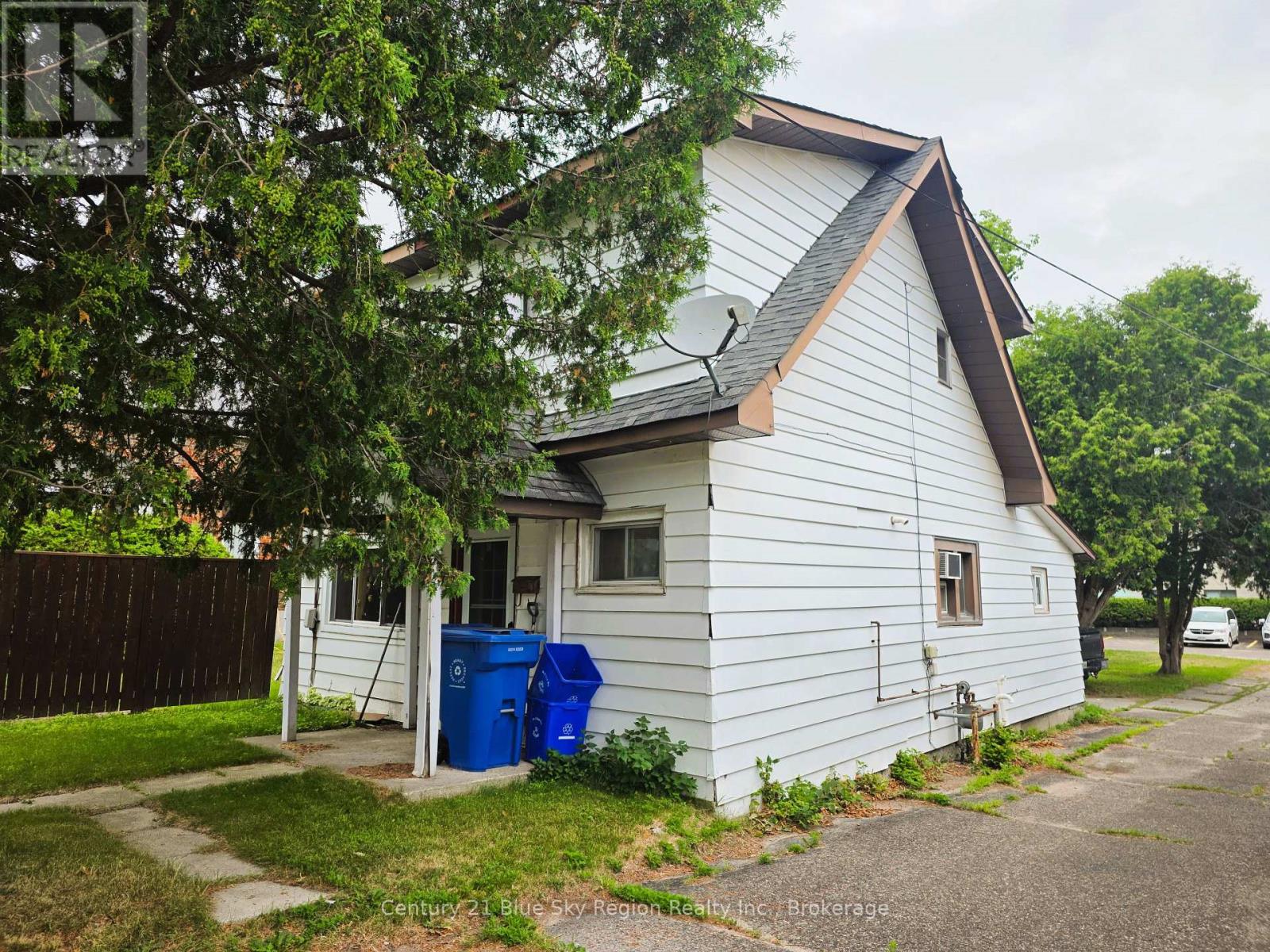 220 Chippewa Street W, North Bay, Ontario  P1B 6G2 - Photo 3 - X13556368