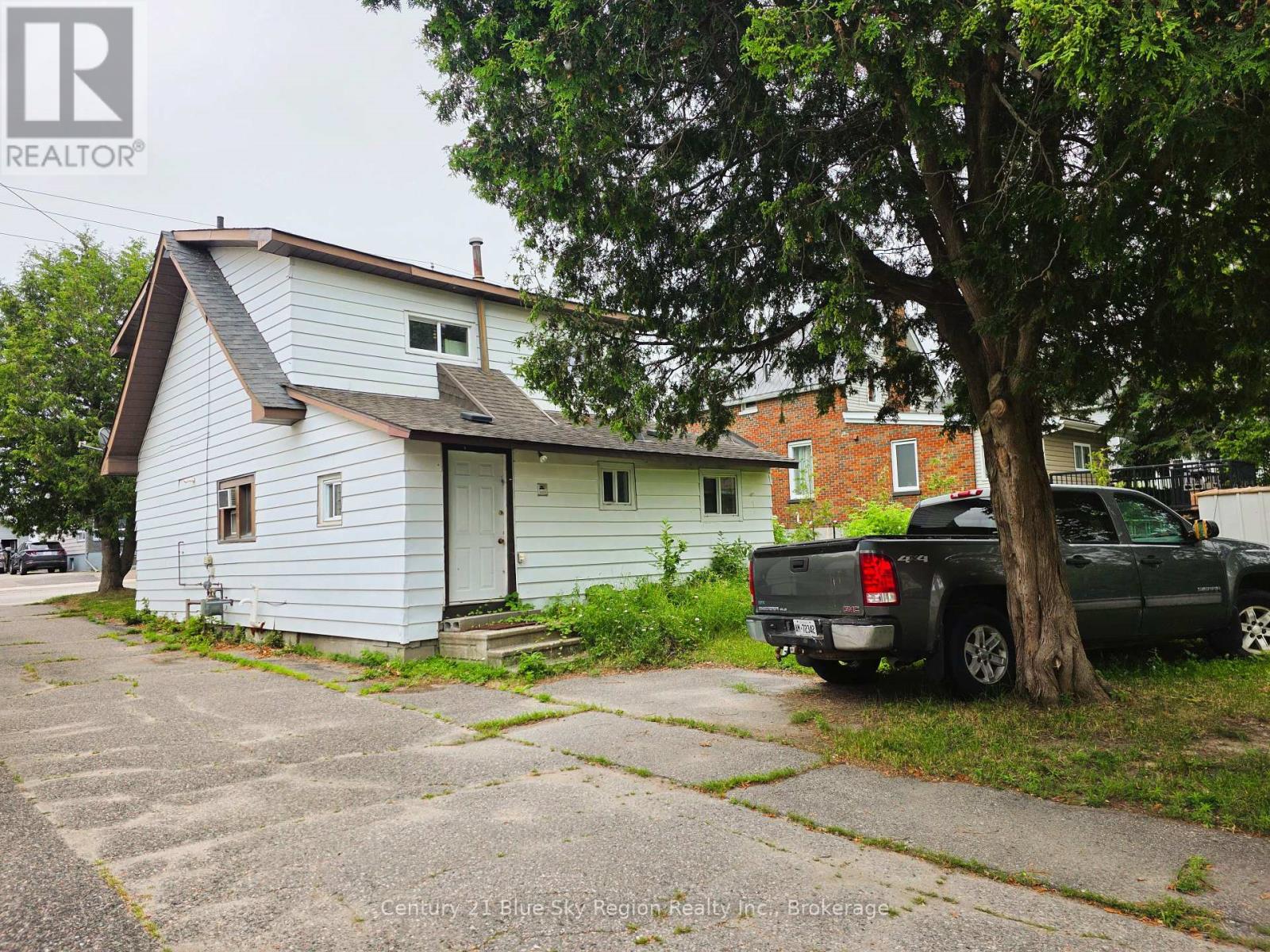 220 Chippewa Street W, North Bay, Ontario  P1B 6G2 - Photo 4 - X13556368
