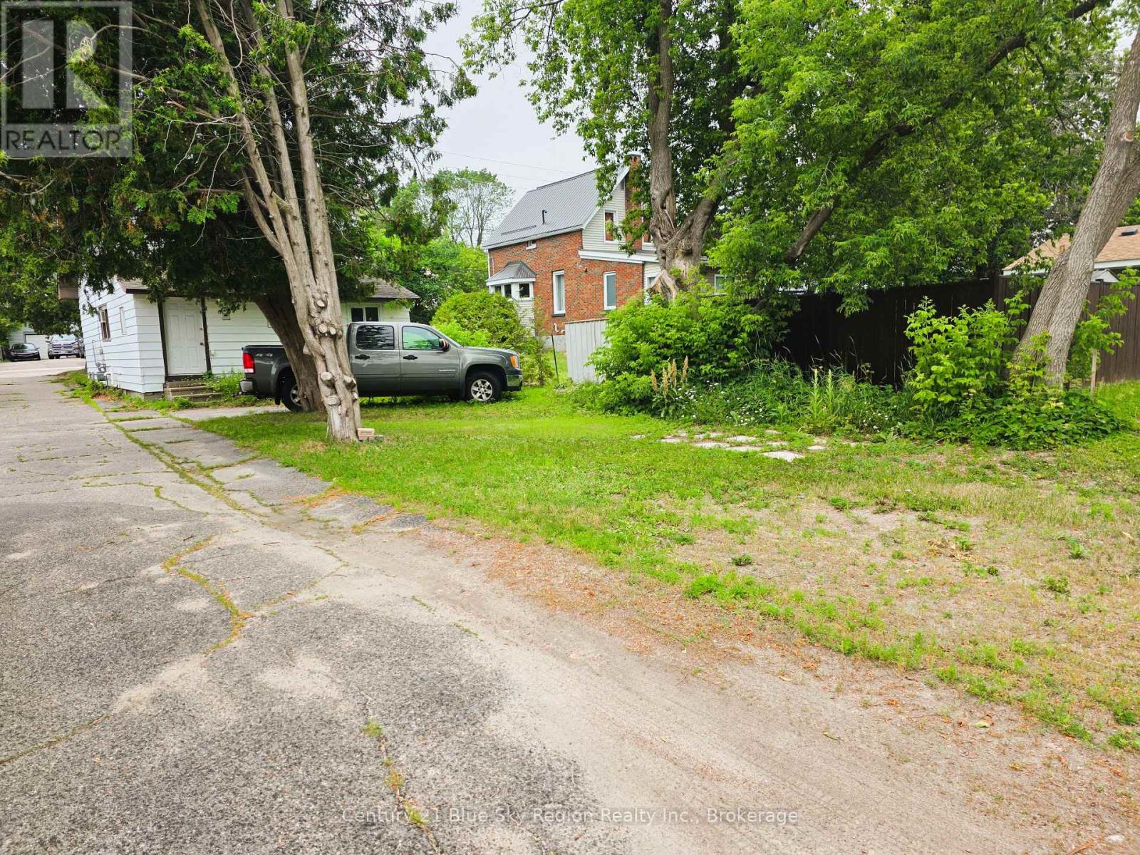 220 Chippewa Street W, North Bay, Ontario  P1B 6G2 - Photo 7 - X13556368