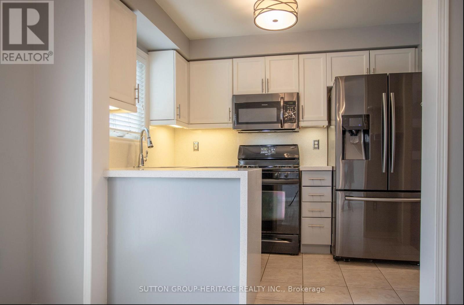 5 Davidson Street, Whitby, Ontario  L1P 1V9 - Photo 16 - E13555960