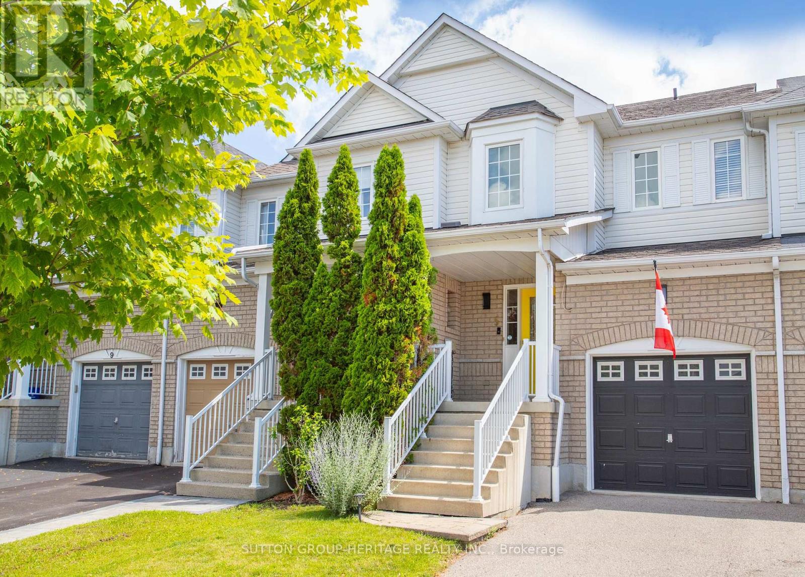 5 Davidson Street, Whitby, Ontario  L1P 1V9 - Photo 2 - E13555960