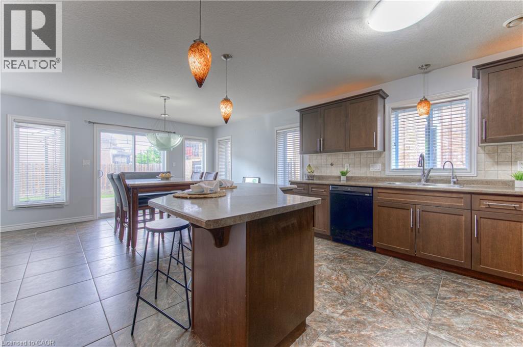 139 Pebblecreek Drive, Kitchener, Ontario  N2A 4M4 - Photo 8 - 40847514