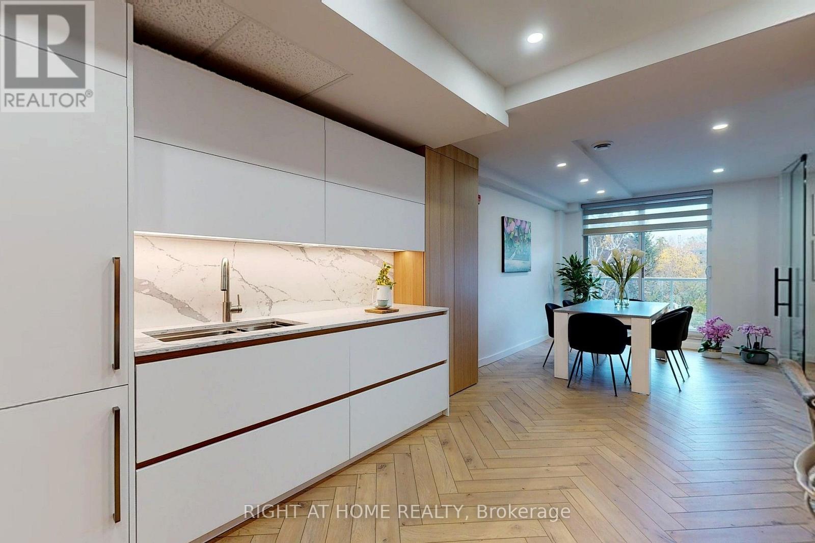 217 - 222 Finch Avenue W, Toronto, Ontario  M2R 1M6 - Photo 11 - C13556440