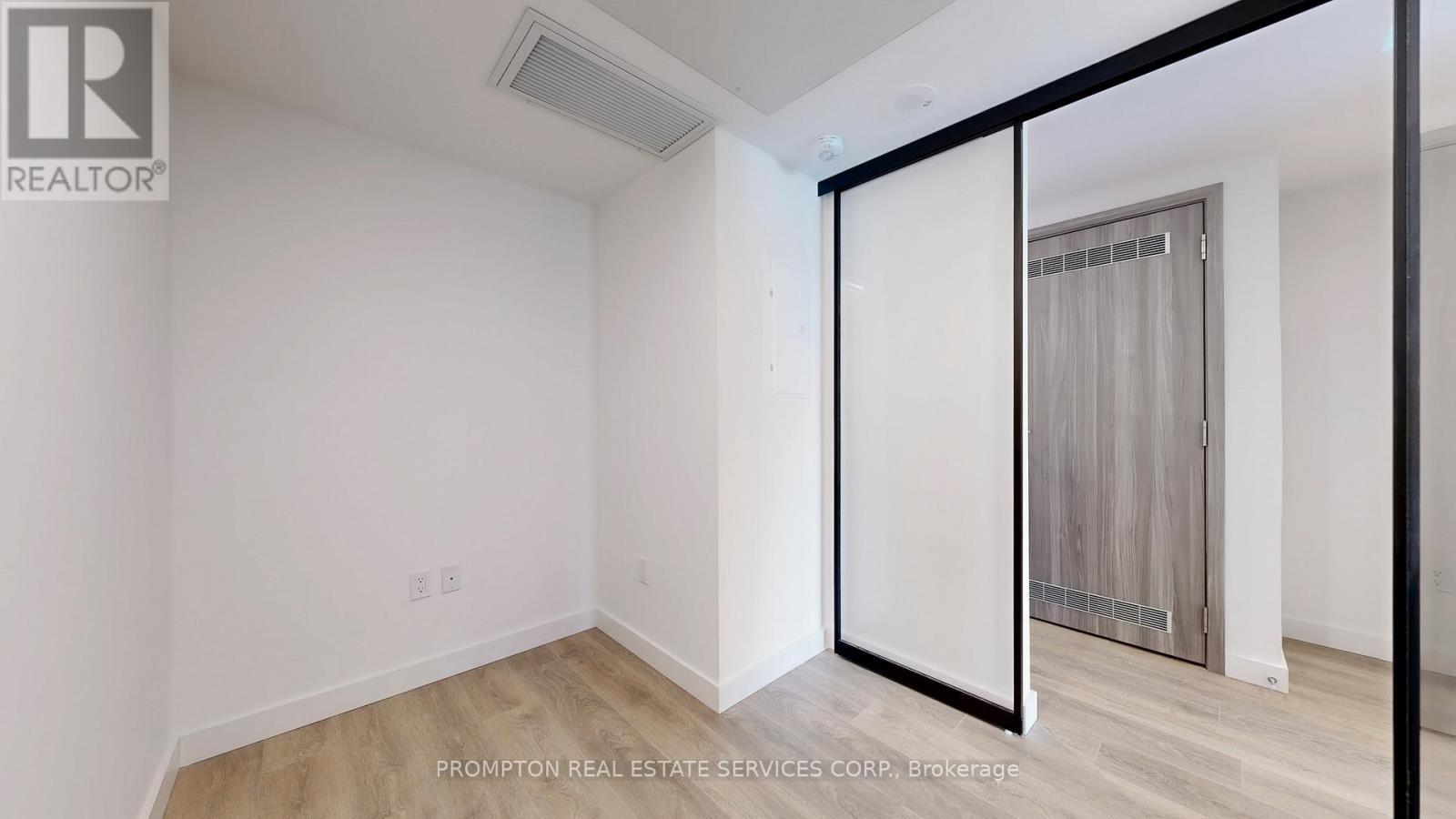 2606 - 3 Concord Cityplace Way, Toronto, Ontario  M5V 0X4 - Photo 11 - C13556530
