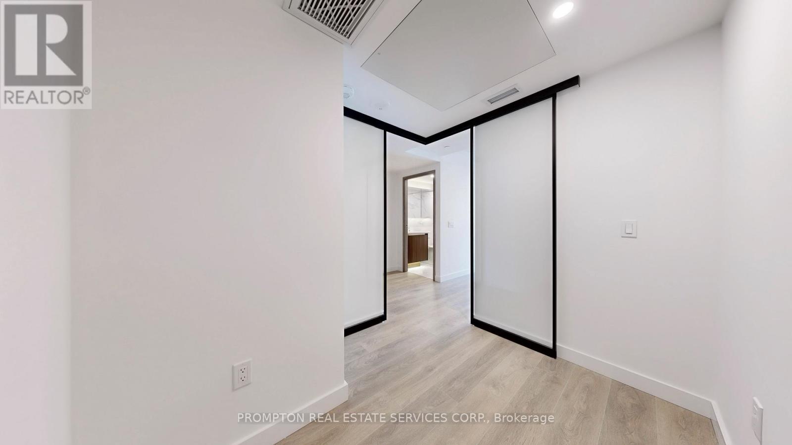 2606 - 3 Concord Cityplace Way, Toronto, Ontario  M5V 0X4 - Photo 12 - C13556530