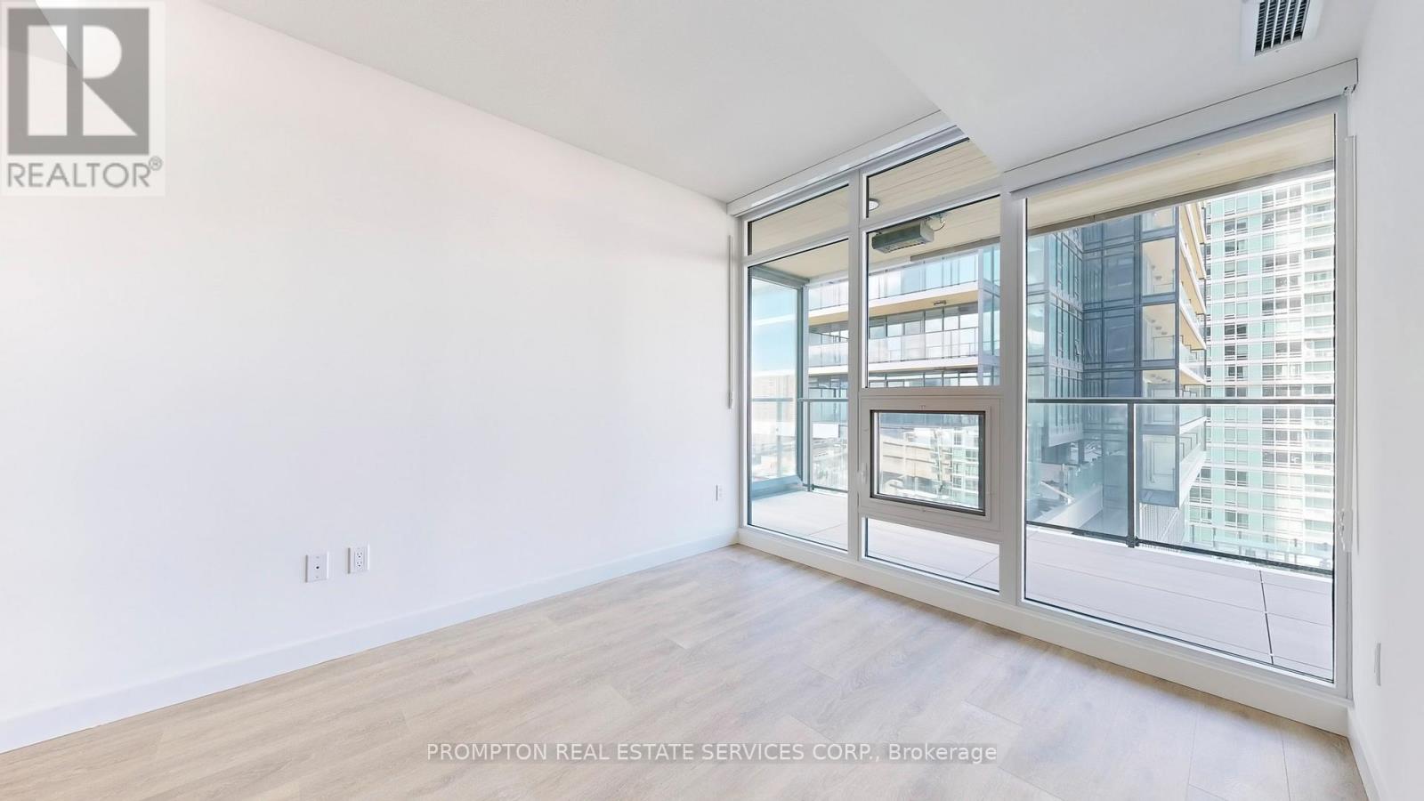 2606 - 3 Concord Cityplace Way, Toronto, Ontario  M5V 0X4 - Photo 6 - C13556530