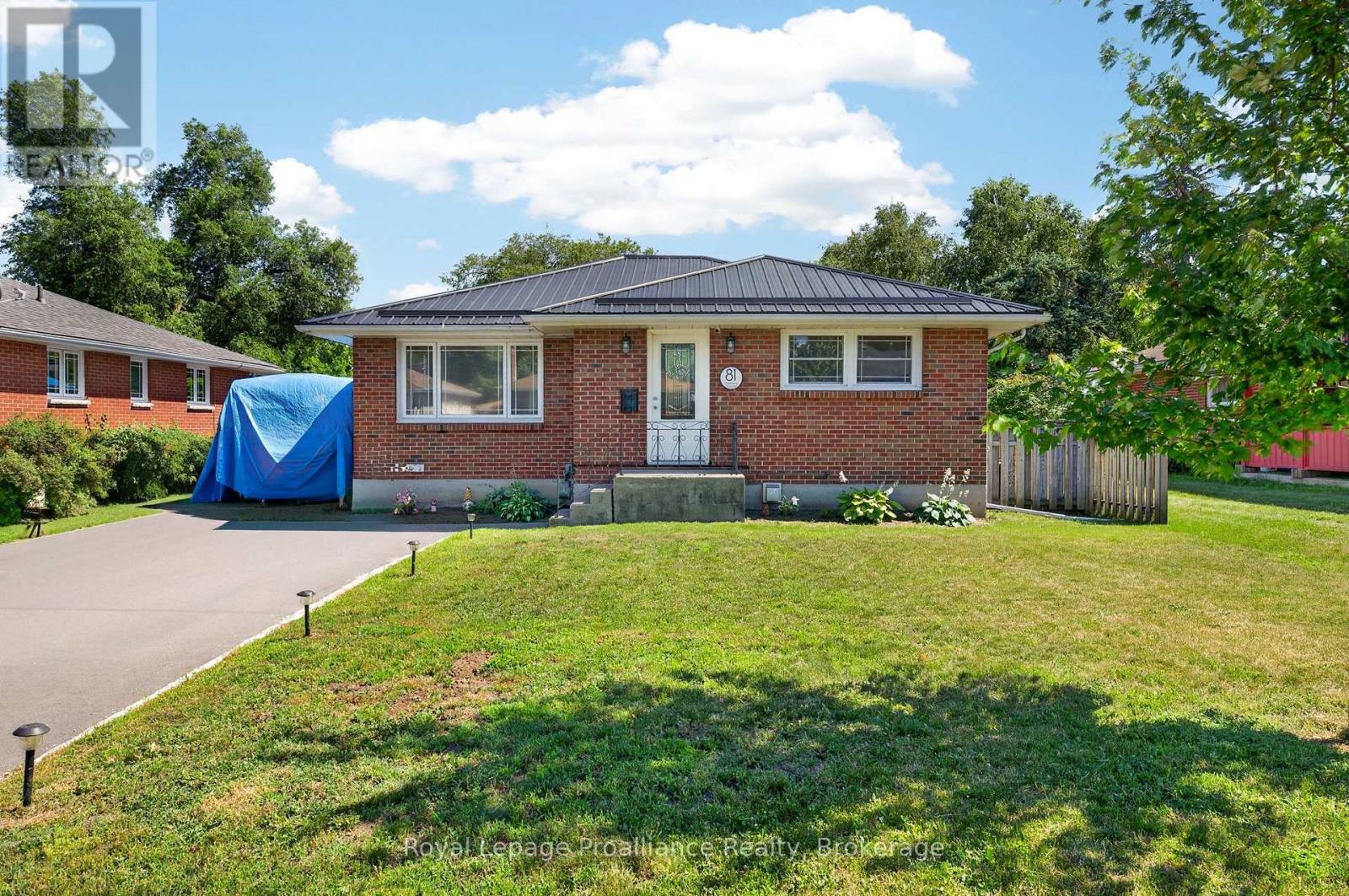 81 Crestview Avenue, Belleville, Ontario  K8N 1W6 - Photo 1 - X13556394