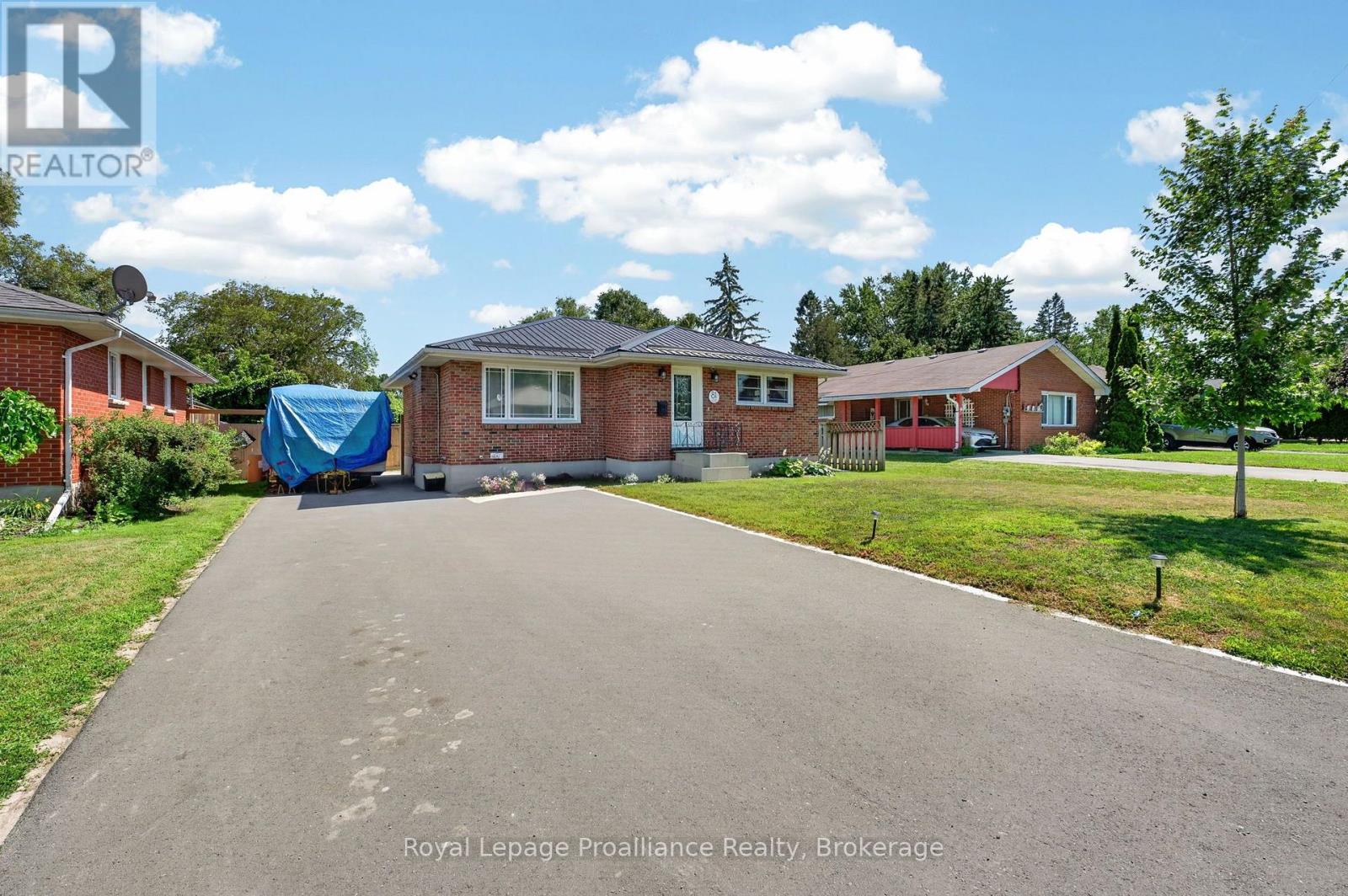 81 Crestview Avenue, Belleville, Ontario  K8N 1W6 - Photo 2 - X13556394