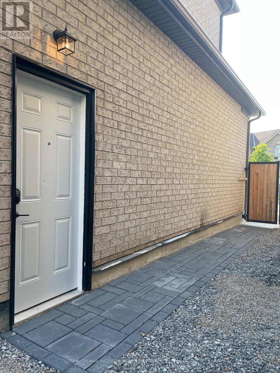 19 Donald Powell Crescent, Clarington, Ontario  L1B 0K8 - Photo 2 - E13556522