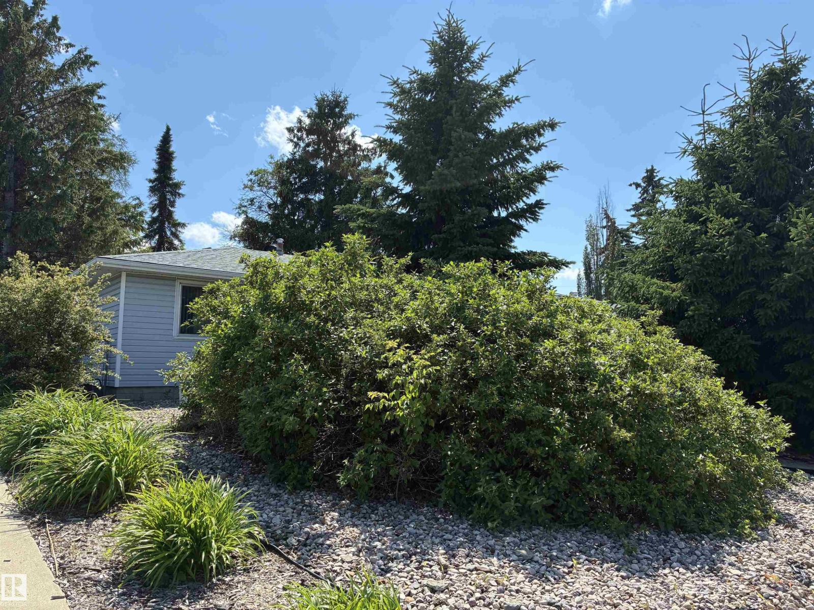 10931 134a Av NW, Edmonton, Alberta  T5E 1M2 - Photo 4 - E4498523