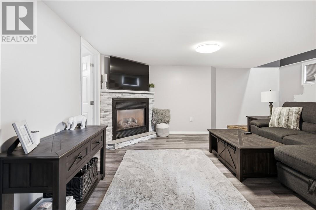 24 Laren Street, Wahnapitae, Ontario  P0M 3C0 - Photo 30 - 2129161