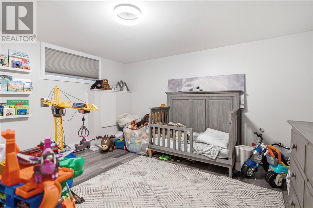 24 Laren Street, Wahnapitae, Ontario  P0M 3C0 - Photo 31 - 2129161