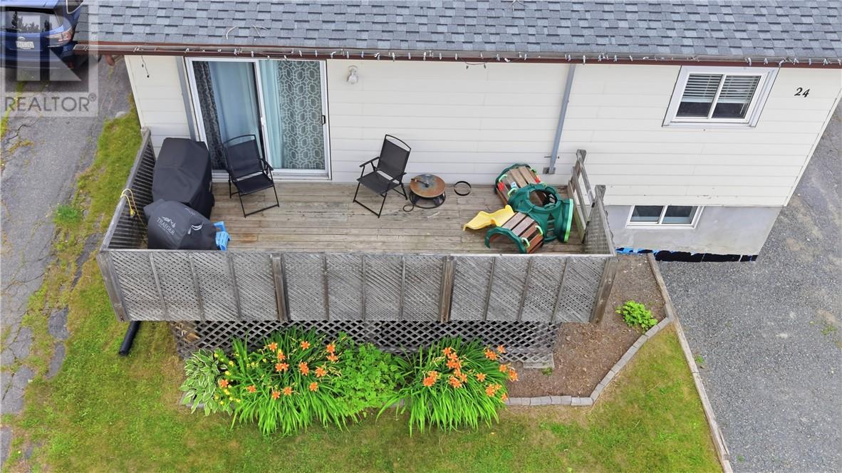 24 Laren Street, Wahnapitae, Ontario  P0M 3C0 - Photo 38 - 2129161