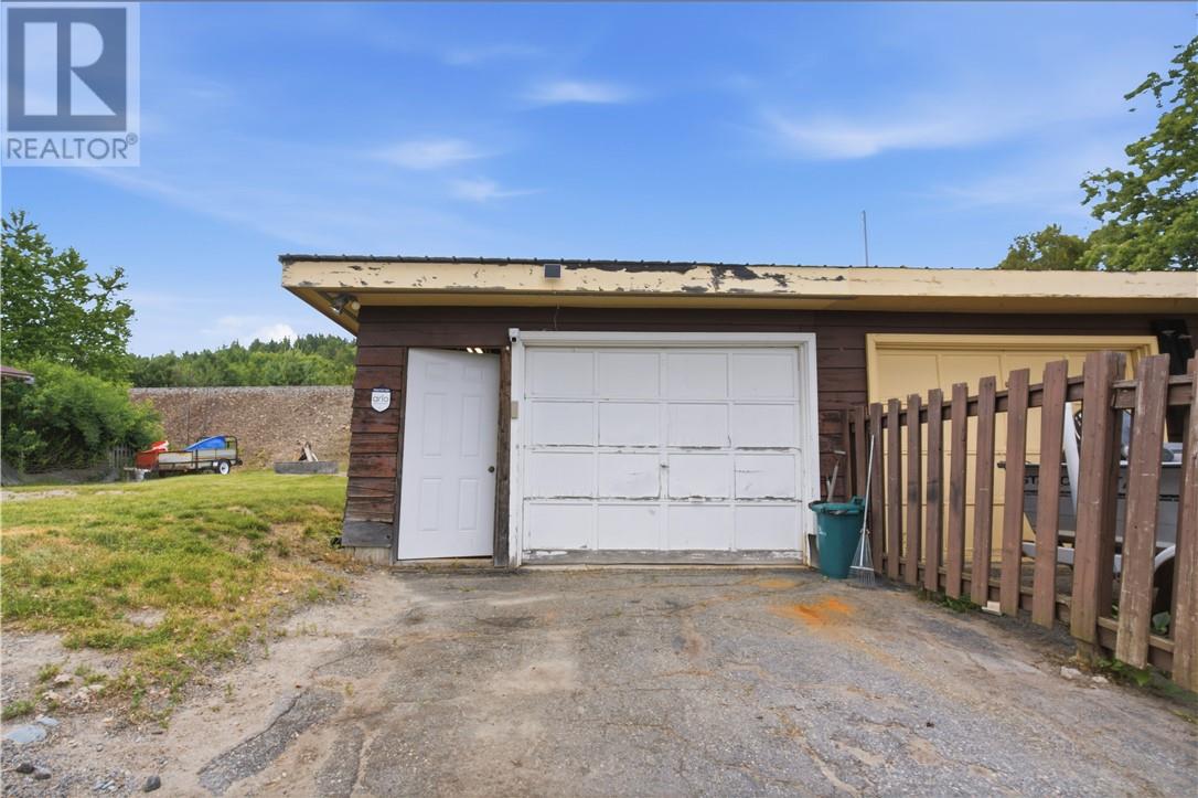 24 Laren Street, Wahnapitae, Ontario  P0M 3C0 - Photo 39 - 2129161