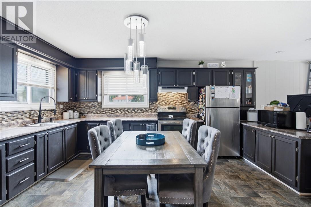 24 Laren Street, Wahnapitae, Ontario  P0M 3C0 - Photo 4 - 2129161