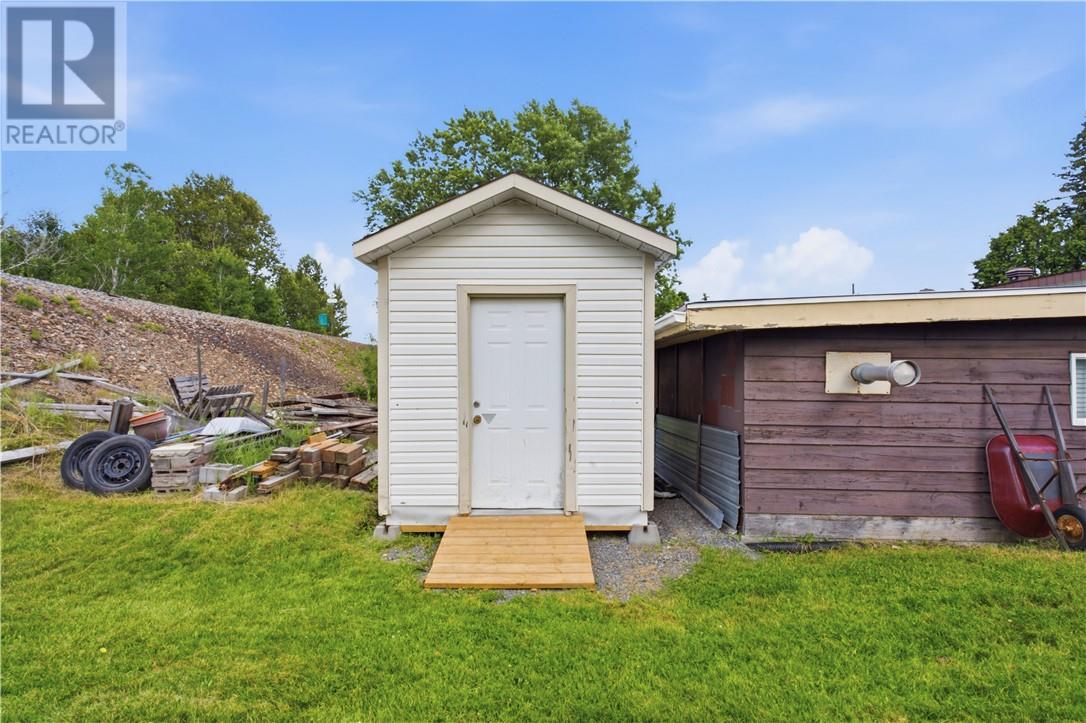 24 Laren Street, Wahnapitae, Ontario  P0M 3C0 - Photo 43 - 2129161