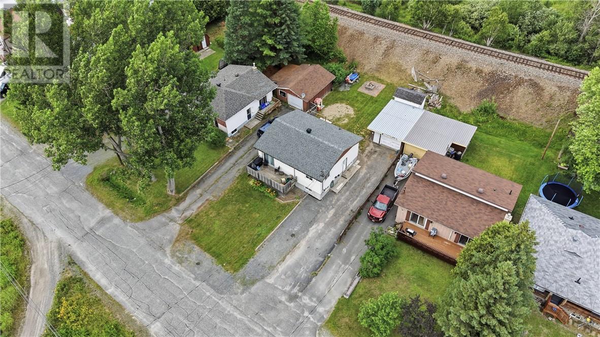 24 Laren Street, Wahnapitae, Ontario  P0M 3C0 - Photo 48 - 2129161