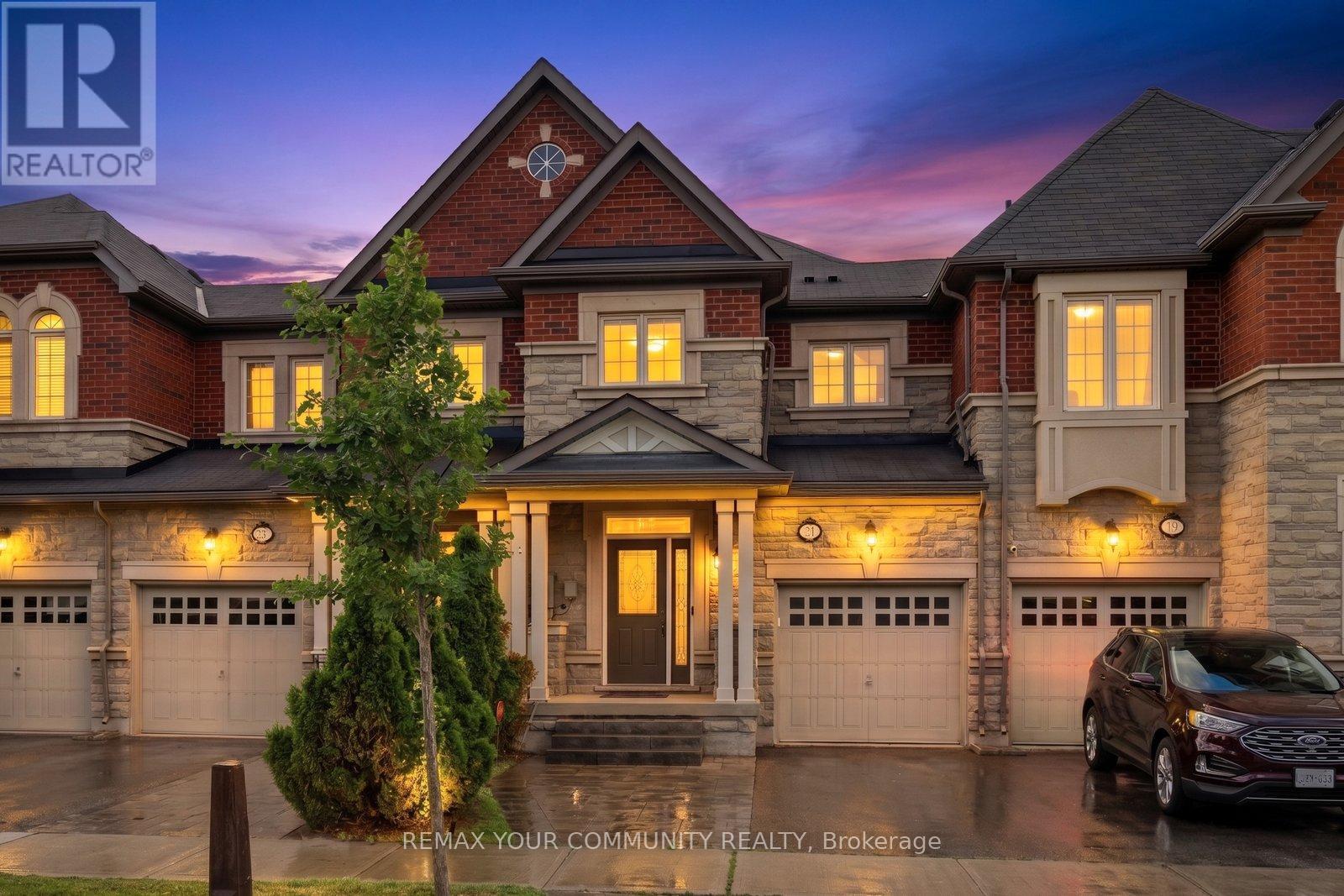 21 WARBLER AVENUE, Vaughan, Ontario
