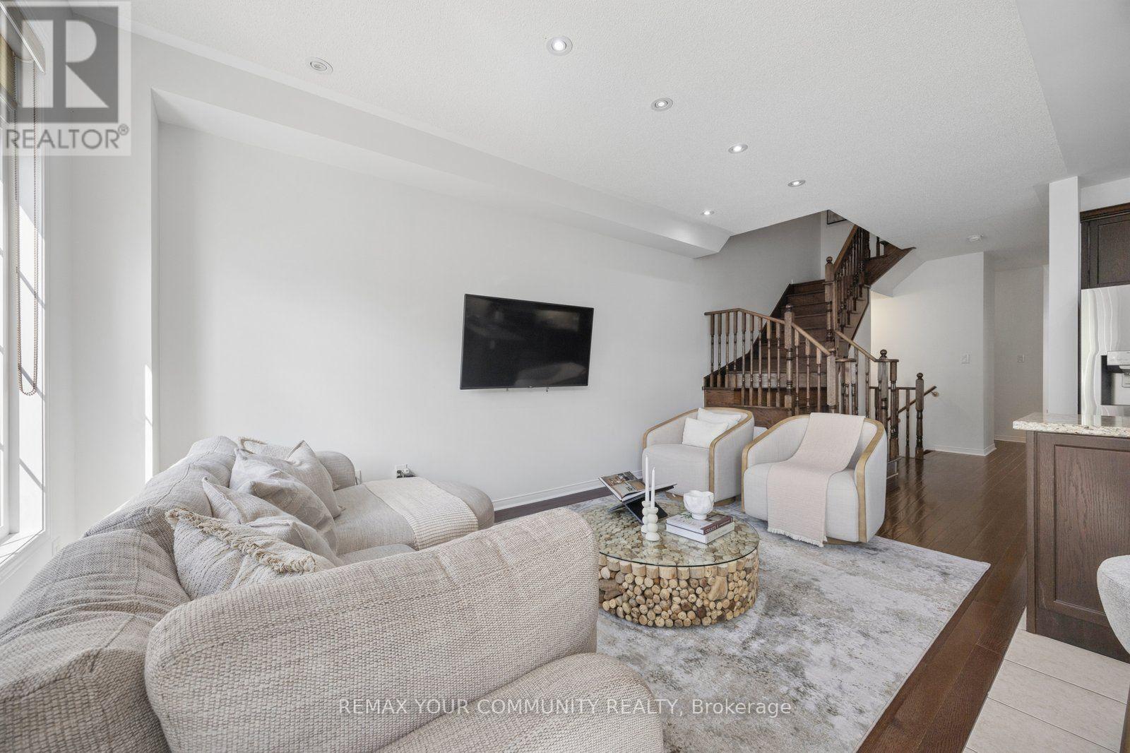 21 Warbler Avenue, Vaughan, Ontario  L6A 0X5 - Photo 13 - N13556490