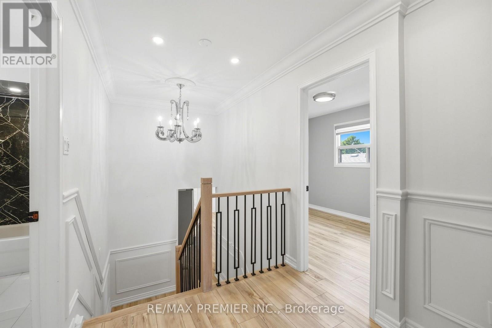 21 Avon Crescent, Vaughan, Ontario  L4L 1H4 - Photo 16 - N13556428