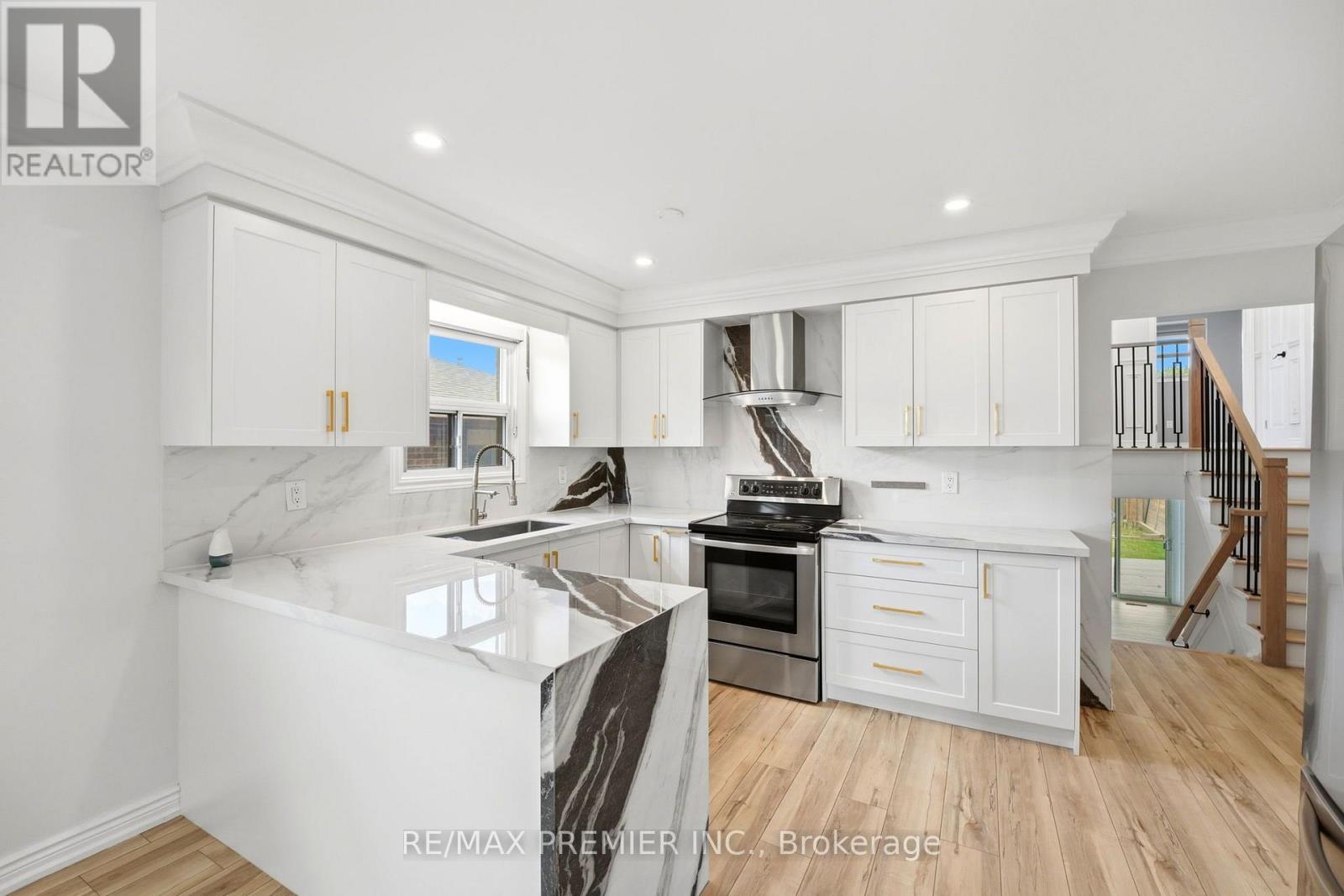 21 Avon Crescent, Vaughan, Ontario  L4L 1H4 - Photo 11 - N13556428