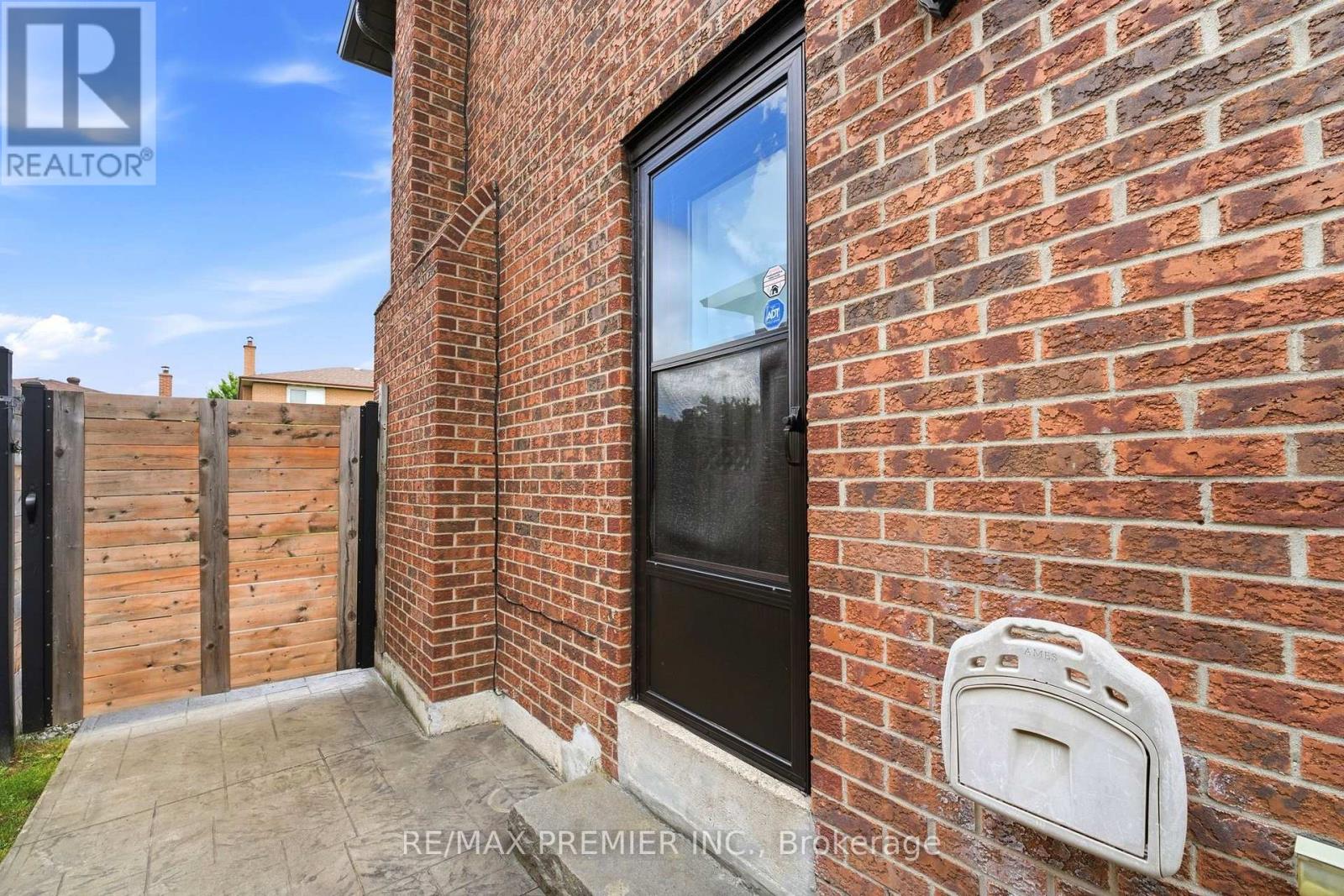 21 Avon Crescent, Vaughan, Ontario  L4L 1H4 - Photo 40 - N13556428