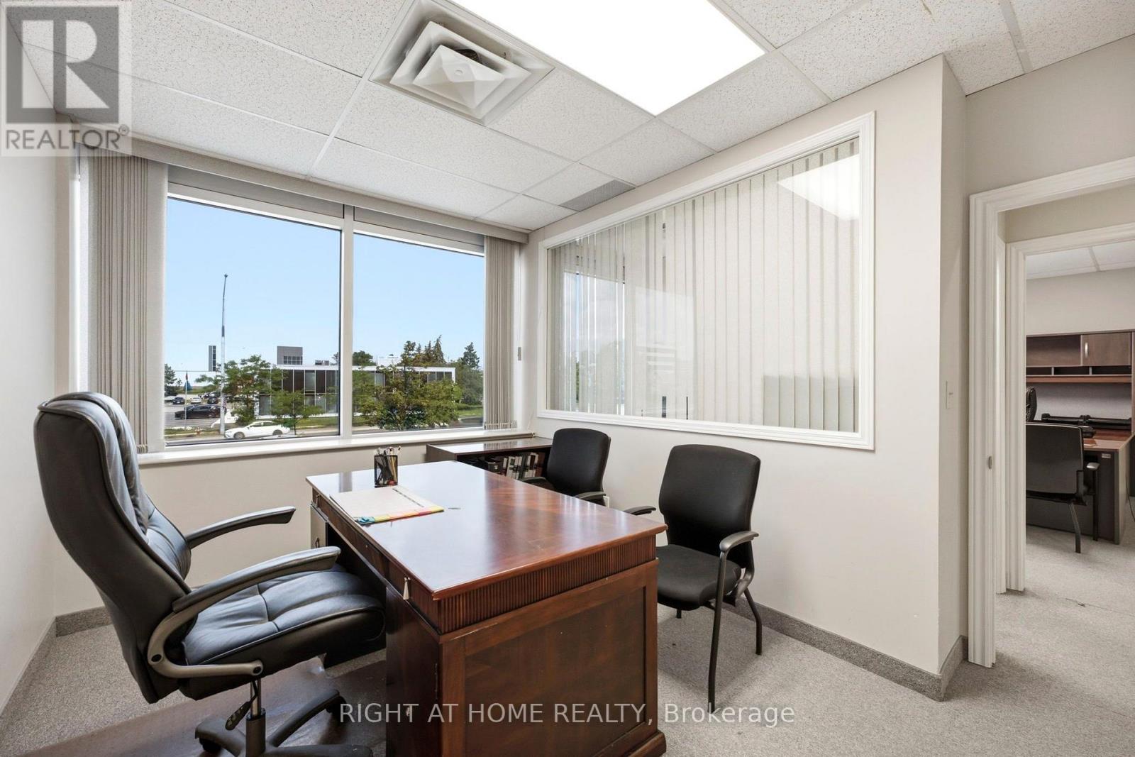 205 - 2601 Matheson Boulevard E, Mississauga, Ontario L4W 5A8 - Photo 10 - W13556374