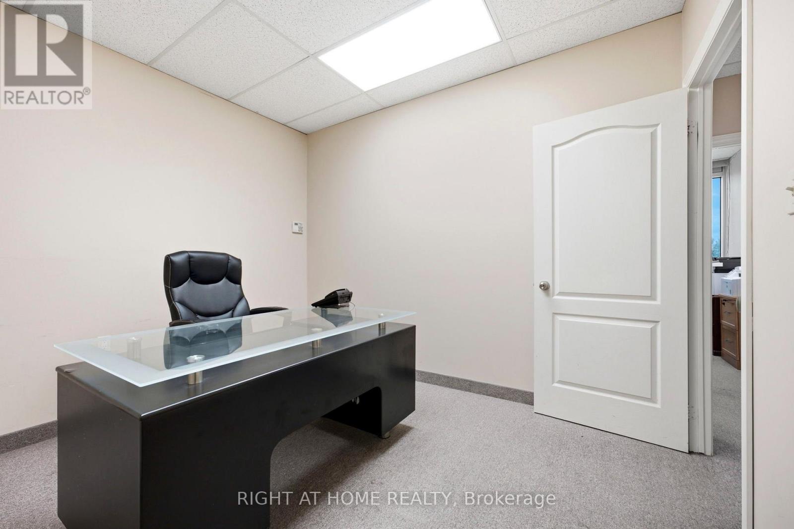 205 - 2601 Matheson Boulevard E, Mississauga, Ontario L4W 5A8 - Photo 11 - W13556374