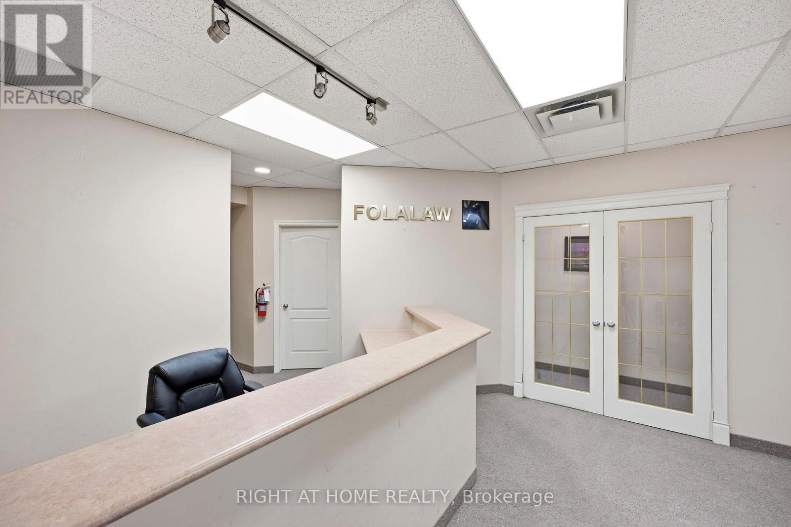 205 - 2601 Matheson Boulevard E, Mississauga, Ontario L4W 5A8 - Photo 2 - W13556374