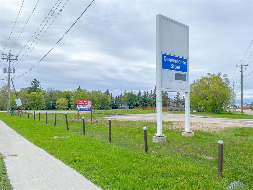 1081 Dawson Road, Lorette, Manitoba R5K 0R8 - Photo 1 - 202616437