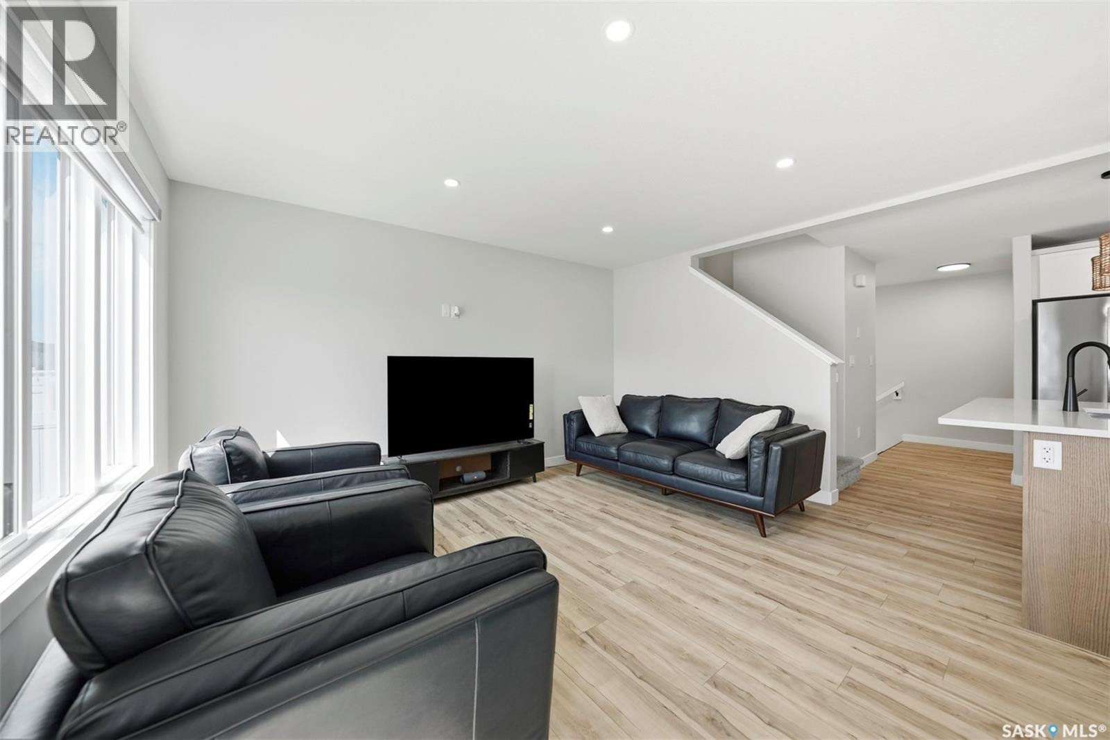 210 Schmeiser Bend, Saskatoon, Saskatchewan  S7V 1P7 - Photo 11 - SK042377
