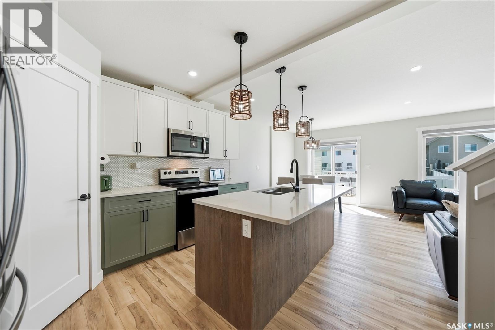 210 Schmeiser Bend, Saskatoon, Saskatchewan  S7V 1P7 - Photo 4 - SK042377