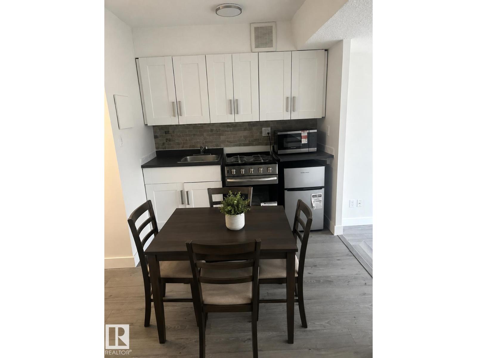 #422 10160 114 St NW NW, Edmonton, Alberta  T5K 2L2 - Photo 5 - E4470181