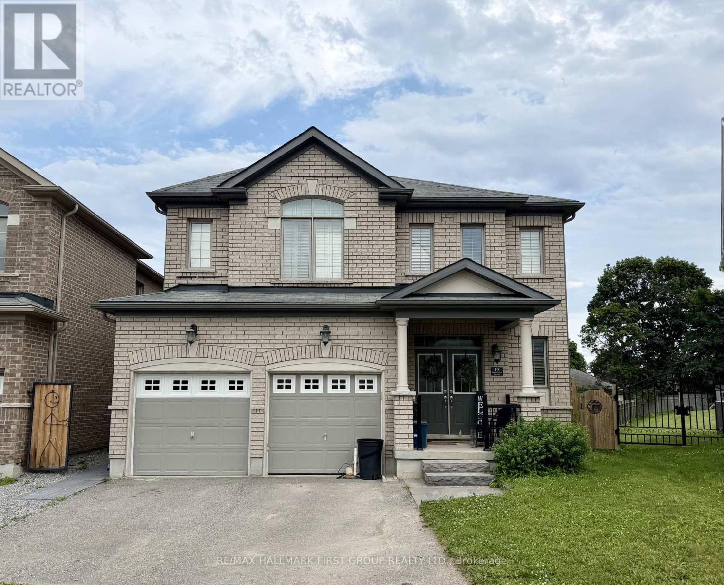 19 DONALD POWELL CRESCENT, Clarington (Newcastle)