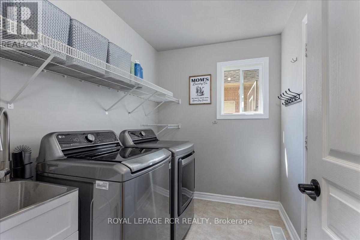 80 Versailles Crescent, Barrie (Innis-Shore), Ontario  L4M 0B7 - Photo 11 - S13556168