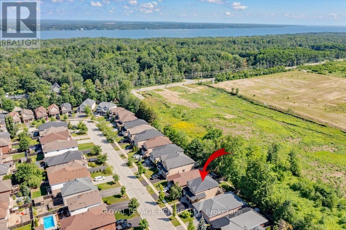 80 Versailles Crescent, Barrie (Innis-Shore), Ontario  L4M 0B7 - Photo 43 - S13556168
