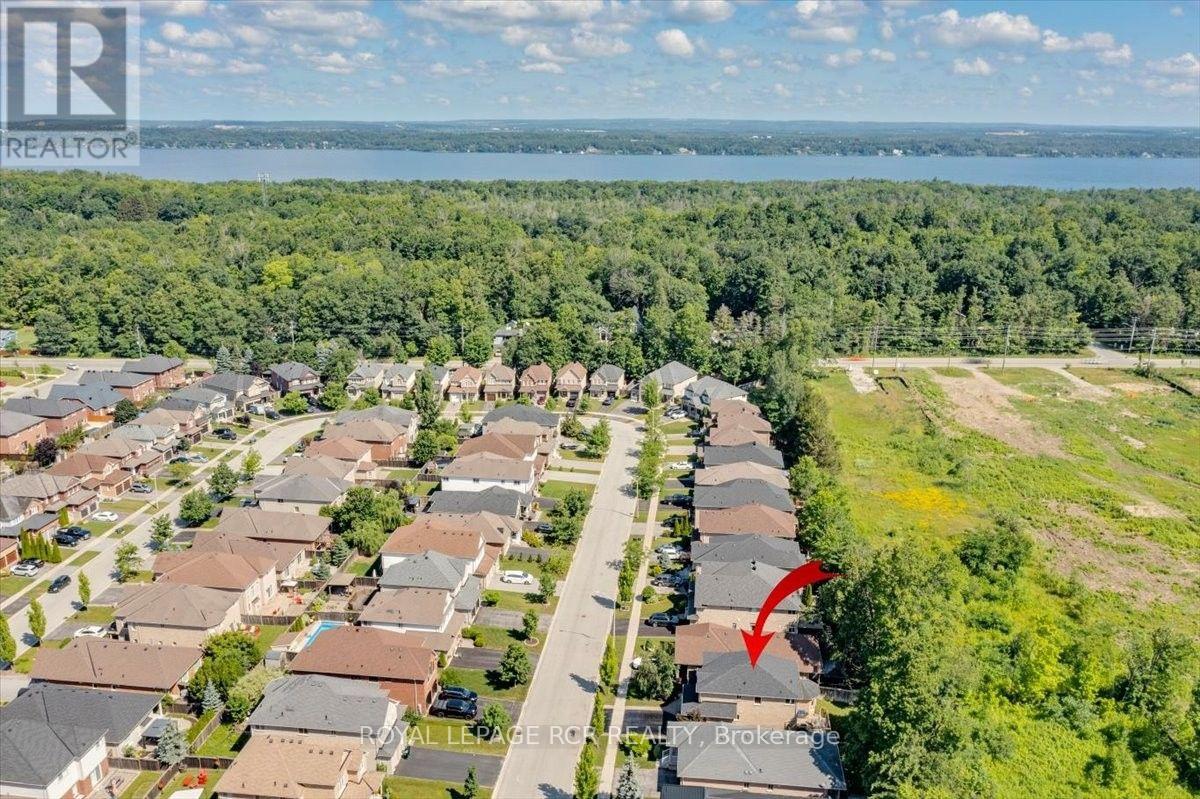 80 Versailles Crescent, Barrie (Innis-Shore), Ontario  L4M 0B7 - Photo 44 - S13556168