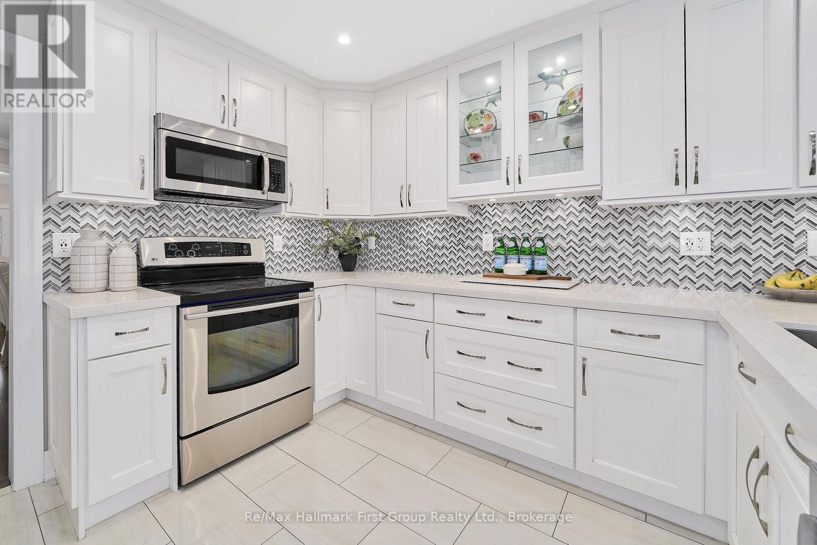 33 Carlinds Drive, Whitby, Ontario L1R 3B9 - Photo 15 - E13556784