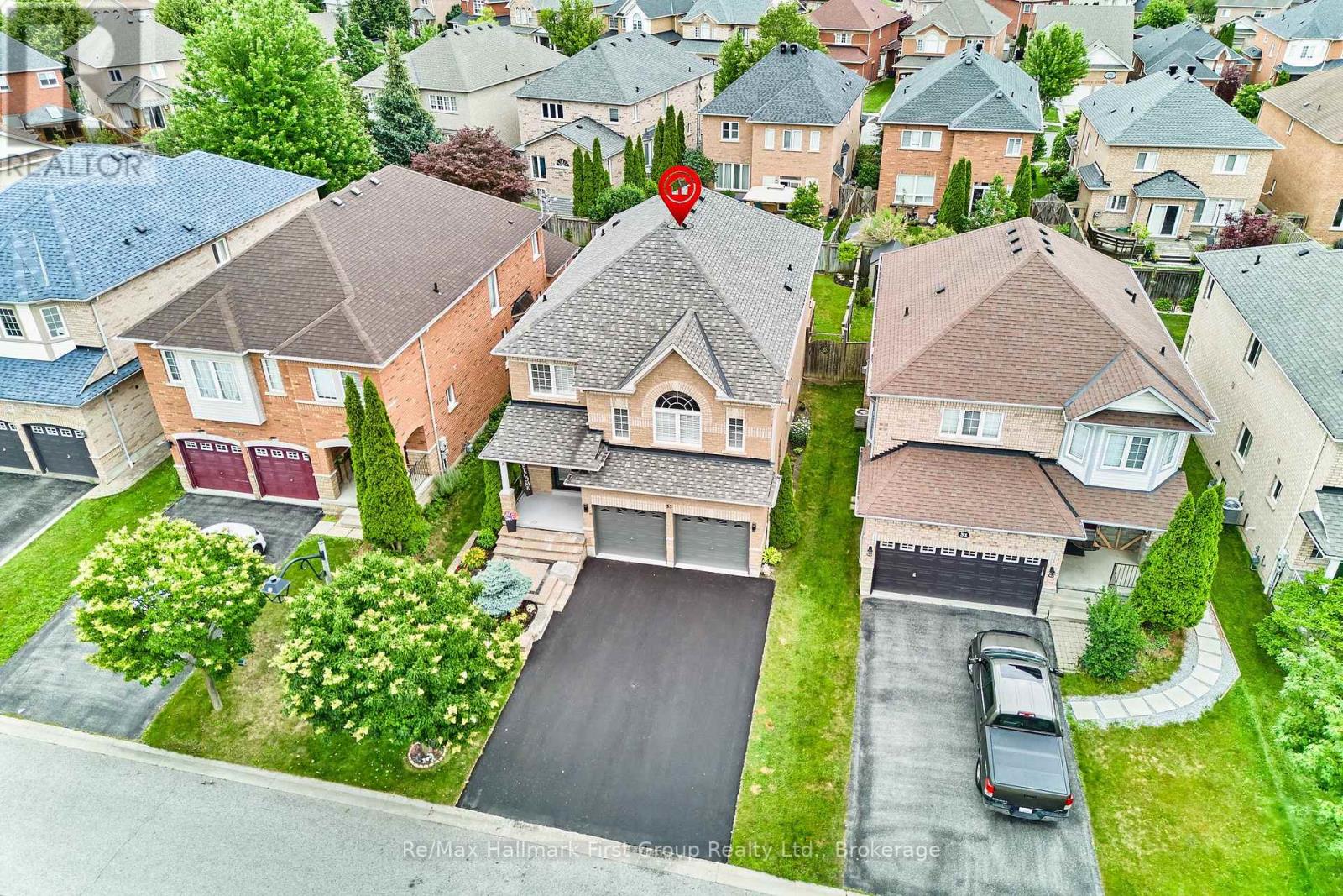 33 Carlinds Drive, Whitby, Ontario L1R 3B9 - Photo 2 - E13556784